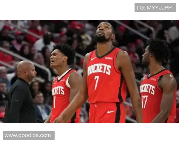 雄鹿客场大胜火箭，继续保持领先地位